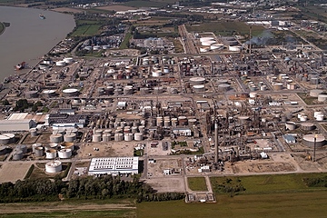 Vor dem Aus: Petrochemie-Anlagen in Gravenchon (Foto: ExxonMobil)