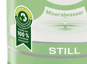 Die grüne PET-Flasche der Eigenmarke Saskia besteht ab jetzt ausschließlich aus Rezyklat (Foto: Lidl)