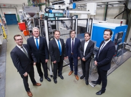 Uni Duisburg-Essen: Neue Spritzgießmaschine von KraussMaffei                                                                    