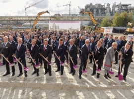 Evonik: Spatenstich für zusätzliche PA-12-Linie in Marl                                                                         