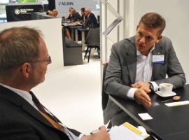 Albis: Aufteilung in die Sparten Distribution und Compounding                                                                   