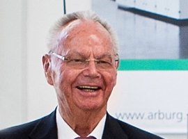 Arburg: Eugen Hehl erhält VDI-Ehrenmedaille                                                                                     