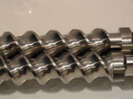 Kunststoffmaschinenbau: Hochfahren nach Produktionsstopps beginnt                                                               