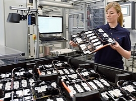 ElringKlinger: Auftrag für E-Mobil-Batteriekomponenten                                                                          
