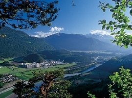 Ems: Konjunkturschwäche holt auch den PA-Spezialisten ein