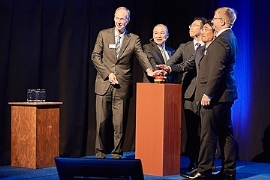 Sekisui: Werk für Bahnschwellen aus PUR-Gießharz geht an den Start