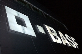 BASF: Chemiekonzern korrigiert Prognose erneut nach unten