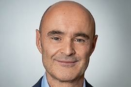 Netstal: Hüthmair leitet Vertrieb des Spritzgießmaschinenbauers