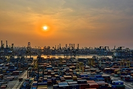 China: Krise am Roten Meer verteuert die Kunststoffimporte