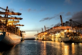 Kunststoffmaschinenbau: Exporte aus Deutschland weiter unter Druck