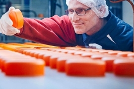 KB Components: Übernahme des  „Plastics“-Bereichs von Ernst & Cie