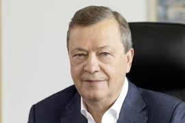 Orafol: Spezialfolienhersteller weitet Investitionen aus