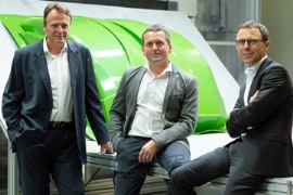 Parat Technology: Kunststoffverarbeiter jetzt mit Doppelspitze