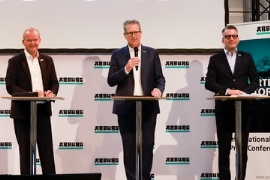 Arburg: Maschinenbauer meldet mehr Dynamik im Auftragseingang