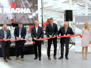 Feierliche Werkseröffnung in Chomutov (Foto: Magna)