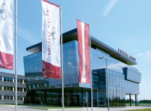 Die Firmenzentrale von Polytec in Hörsching / Österreich (Foto: Polytec)