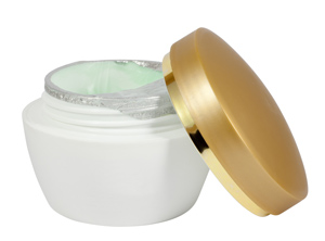 Kosmetikhersteller müssen sich auf ein Verbot von Mikroplastik einstellen (Foto: Panthermedia/Sheval)