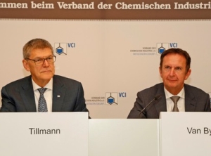 VCI-Hauptgeschäftsführer Utz Tillmann und VCI-Präsident Hans Van Bylen (Foto: VCI)