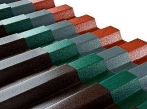 PVC-Platten kommen beispielsweise bei Carports zum Einsatz (Foto: Salux)