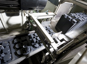 Fertigung von Gartenbau-Produkten (Foto: Fernholz)