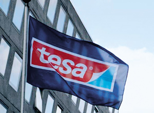 Mit Klebebändern auf Wachstumskurs (Foto: tesa)