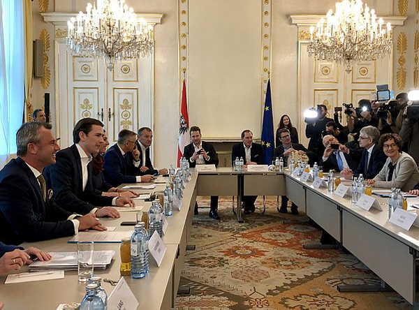 Beim Runden Tisch „Kunststoffverpackungen“ im österreichischen Bundeskanzleramt fordert die ARA AG einen Handlungsplan von Politik und Wirtschaft für den Umgang mit Kunststoffverpackungen (Foto: ARA)