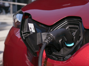 Von Roll profitiert von der Umstellung auf Elektromobilität (Foto: Renault)