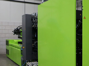 Bei der neuen Spritzgießmaschine handelt es sich um eine des Herstellers Engel (Foto: Alligator Plastics)