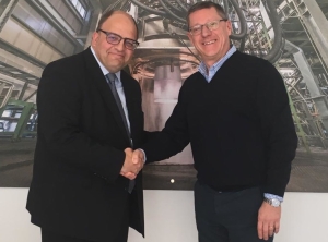 Jani Vuorenpää (l.), New Business Development Director, und Attilio Annoni, Geschäftsführer von CFP (Foto: Domo Chemicals)