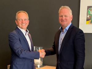 CEO Patrick Gerard (li.) mit dem ITB-Geschäftsführer Hans van Dooremalen (Foto: Rompa)