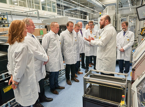 Rundgang durch das neue Beleuchtungstechnikum in Bamberg (Foto: Antolin)