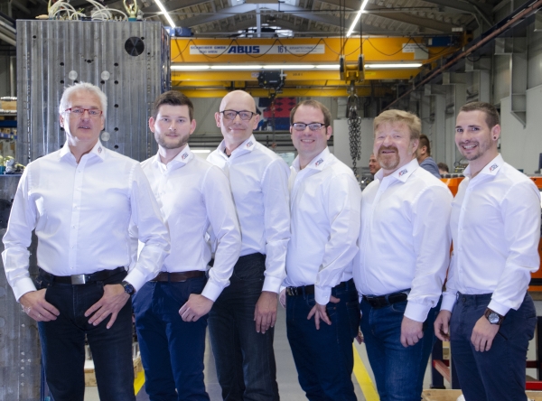 Das Team der FDU Hotrunner GmbH (Foto: FDU Hotrunner)