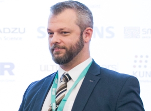 Dr. Christoph Burgstaller, Leiter des Projekts und Geschäftsführer des Forschungsinstitutes Transfercenter für Kunststofftechnik (Foto: Business Upper Austria)