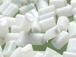 Polystyrol-Granulate (Foto: Trinseo)