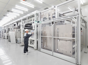 Die Barrierefolien schützen zum Beispiel Photovoltaikmodule vor Korrosion (Foto: BASF)