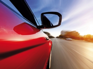 Die Fluorkautschuk-Polymere kommen insbesondere in der Automobilindustrie zum Einsatz (Foto: Solvay)