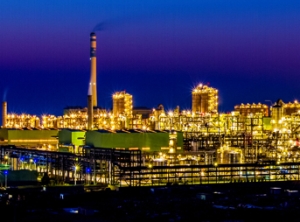 Die neue Raffinerie in Dalian gehört zu den größten in China (Foto: Hengli)