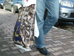 Insgesamt wurden in Österreich seit 2014 rund 155 Mio Tüten eingespart (Foto: KI)