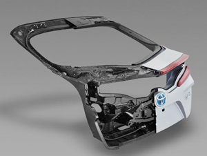 Aus Thermoplast und SMC gefertigte Heckklappe des Toyota Prius (Foto: Mitsubishi Chemical)