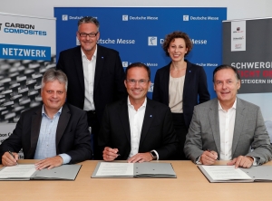 Dr. Hubert Jäger, Olaf Daebler, Dr. Jochen Köckler, Maria Christina Mihm und Gunnar Merz (v.l.) rufen die ,,LightCon