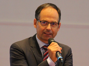 TecPart-Geschäftsführer Michael Weigelt bezog in Fellbach klar Stellung (Foto: GKV/TecPart)