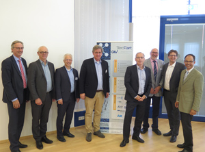 Der TecPart-Vorstand (v.l.n.r.): Andreas Kriener-Wierling, Andreas Röders, Bernd Nebel, Felix Loose, Wolfgang Siegel, Rainer Zies, Rouven Steffens, Michael Weigelt  Nicht im Bild: Dirk Meyenburg, Thomas Steinhauser, Michael Trapp, Dr. Marco Wacker (Foto: GKV/TecPart)</span></p><p>Der Vorstand des Fachverbands Technische Kunststoff-Produkte (GKV/TecPart, Frankfurt am Main) wurde während der Mitgliederversammlung am 20. September 2019 in Winnenden für die Periode 2019 bis 2022 bestimmt. Felix Loose, bereits seit 2008 Vorsitzender, wurde in seiner Funktion bestätigt. </p><p>Zu stellvertretenden Vorsitzenden wurden Rainer Zies von MKV Kunststoffgranulate (Beselich) und Rouven Steffens von AstroPlast Kunststofftechnik (Meschede) gewählt. Andreas Kriener-Wierling von Vossloh-Schwabe Deutschland (Urbach) fungiert weiterhin als Schatzmeister. </p></div>
  </div>
</div>

<div class=
