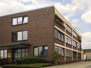 Der Hauptsitz in Bergisch-Gladbach (Foto: Brandt)