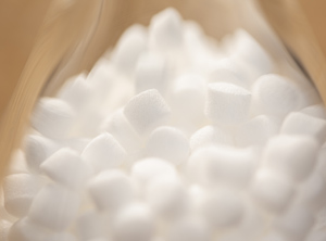 Das biologisch abbaubare PHBH kann in geschäumter Form auch als Verpackungsmaterial eingesetzt werden (Foto: Kaneka)