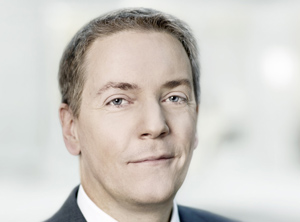 Thorsten Seehars muss den Zulieferer durch zunehmend schwierige Gewässer steuern (Foto: Grammer)