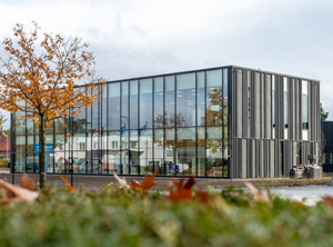 Der neue Hauptsitz in Paal-Beringen (Foto: Plastiflex)