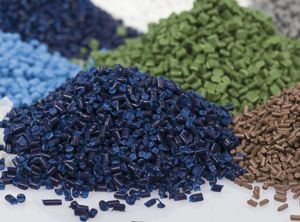 Rezyklate aus post-industrieller Grundware sind die Spezialität von CPE (Foto: Fotolia/sarikhani)