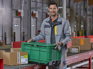 Die Expert-Gruppe setzt für den Warenversand an ihre Fachmärkte und Geschäfte ab sofort auf Kunststoff- Mehrwegbehälter (Foto: trans-o-flex) 

