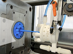 3D-gedruckte Formeinsätze kleiner und mittlerer Größe für Spritzgießwerkzeuge stehen im Fokus der Arbeit (Foto: SKZ/EnvisionTec)