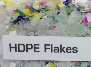 Der verstärkte Einsatz von Recyclingkunststoffen steht auf der Agenda des Rezyklat-Forums (Foto: KI)